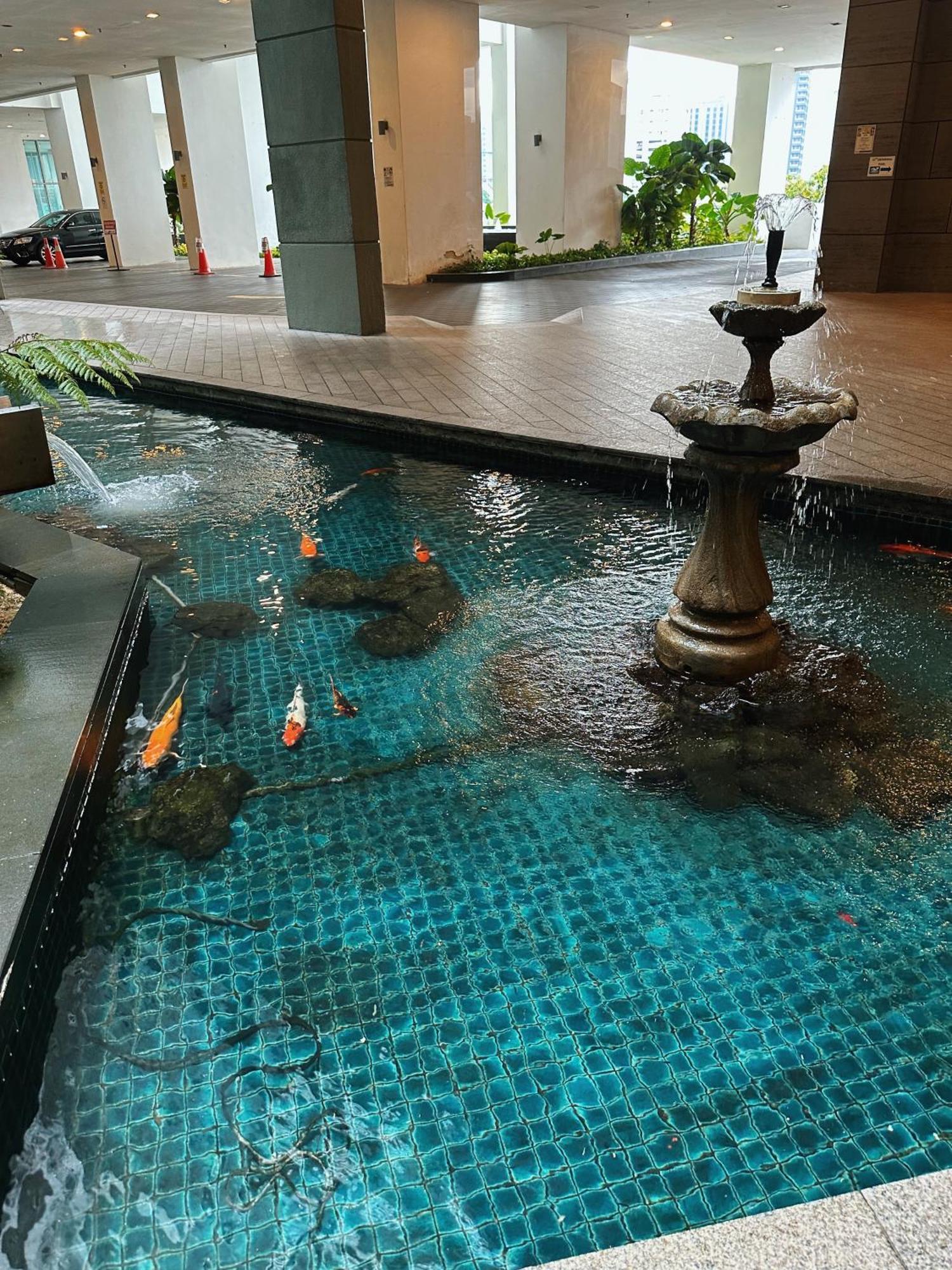 Modern Bauhaus Studio At Regalia Klcc Infinity Pool Kuala Lumpur Esterno foto