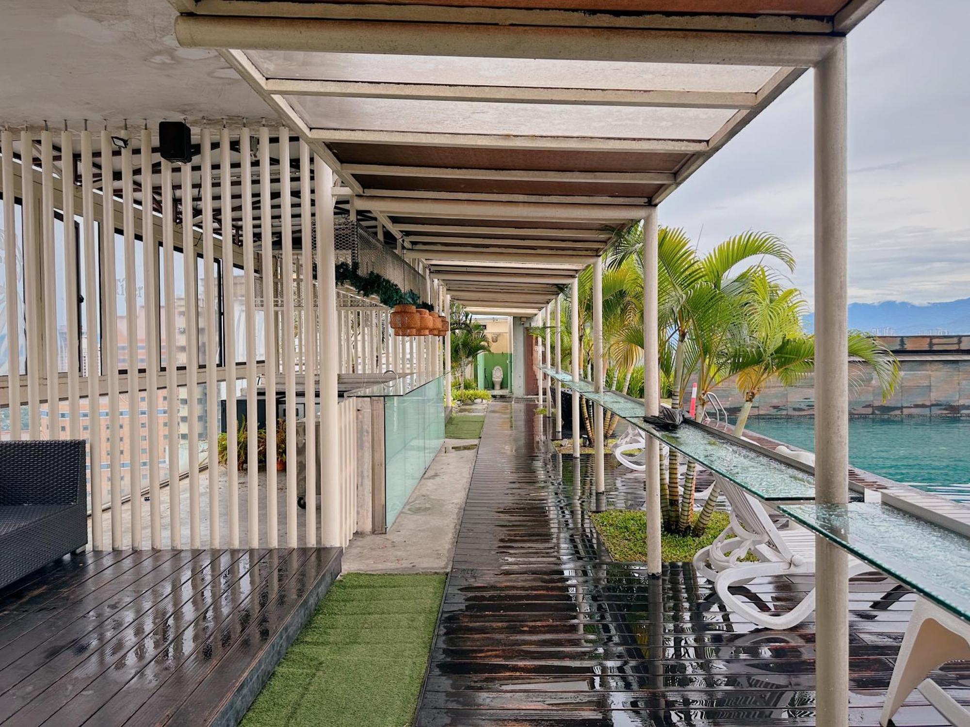 Modern Bauhaus Studio At Regalia Klcc Infinity Pool Kuala Lumpur Esterno foto